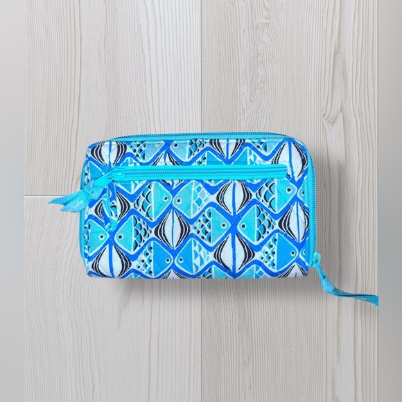 Women’s Vera Bradley Wallet - Picture 2 of 10